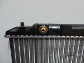Радиатор охлаждения автомат 1.8 седан (нижний патрубок под хомут) CIVIC 8 05-12 для Honda 