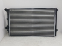 Радиатор охлаждения двигателя 1.4 1.8 turbo VW PASSAT (B6) 05-10